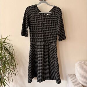 Max Studio Black & Gray Patterned Fit-and-Flare Dress Size Medium